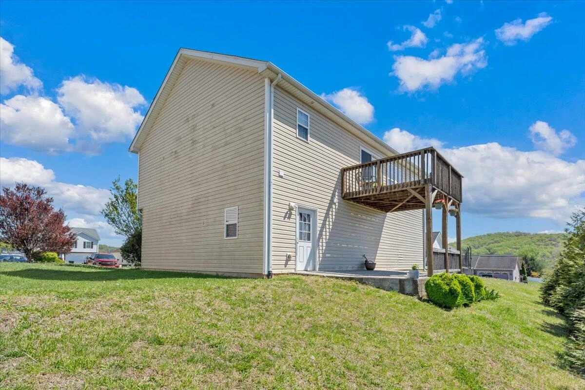 2722 Paddington Station LN - Photo 38