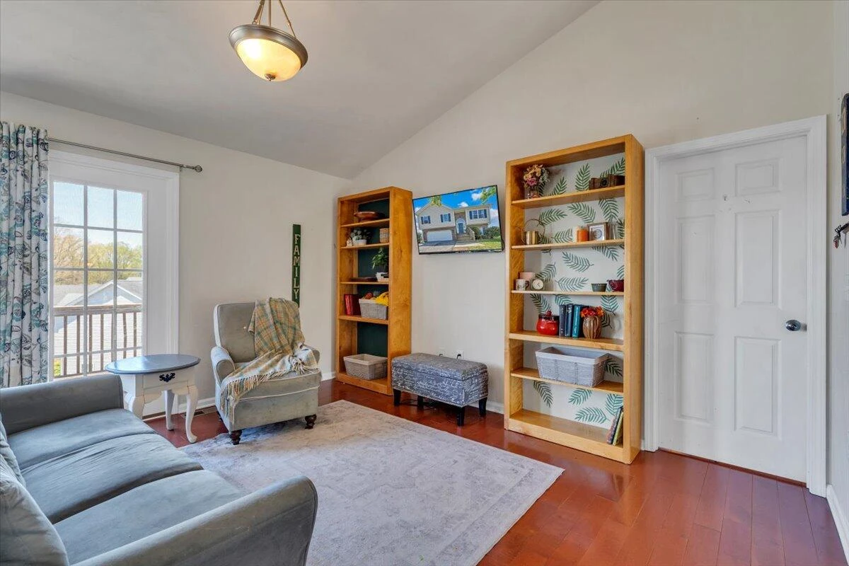 2722 Paddington Station LN - Photo 8