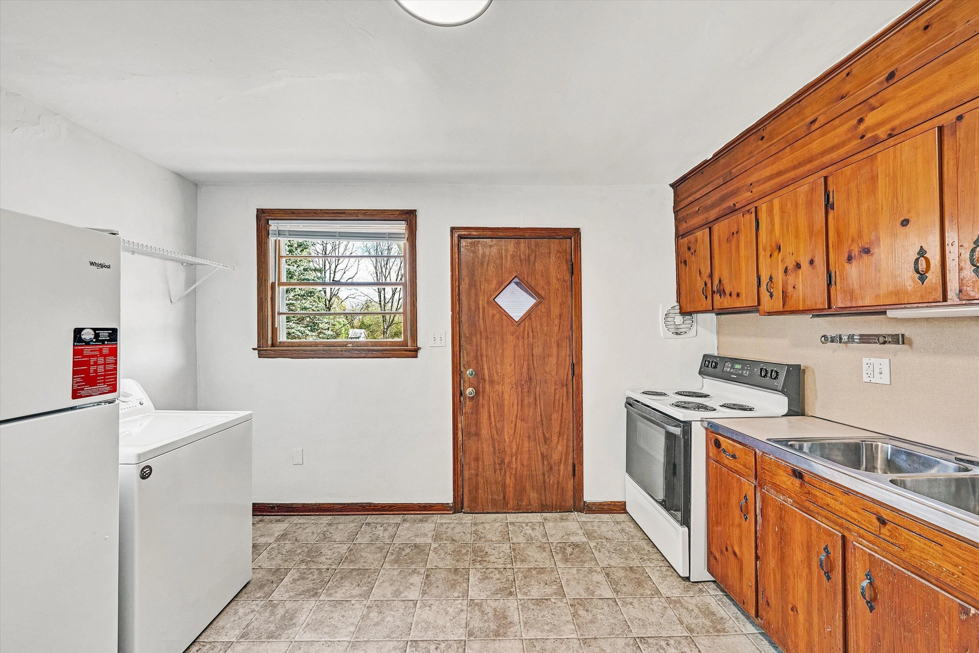3203 Roundhill AVE - Photo 14