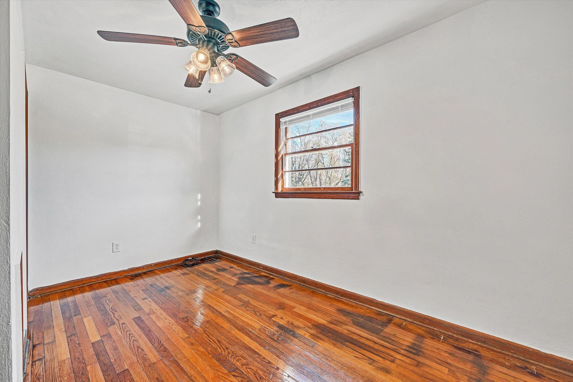 3203 Roundhill AVE - Photo 17