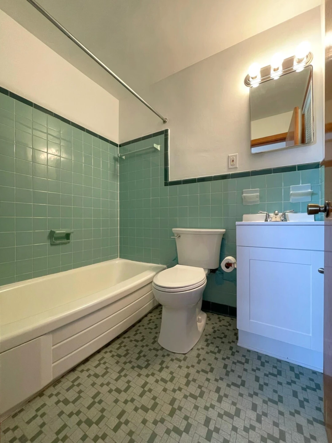 3203 Roundhill AVE - Photo 23