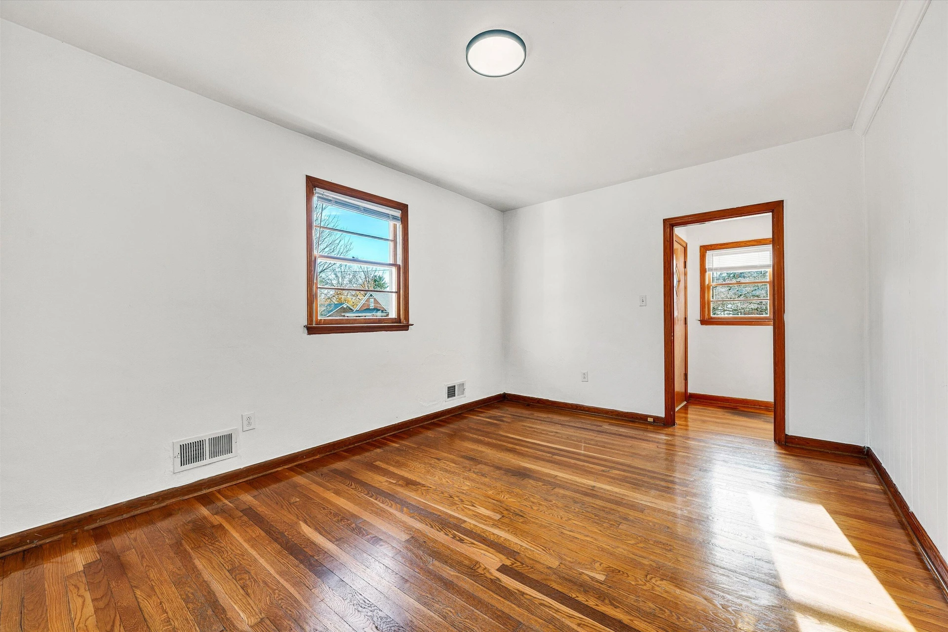 3203 Roundhill AVE - Photo 24