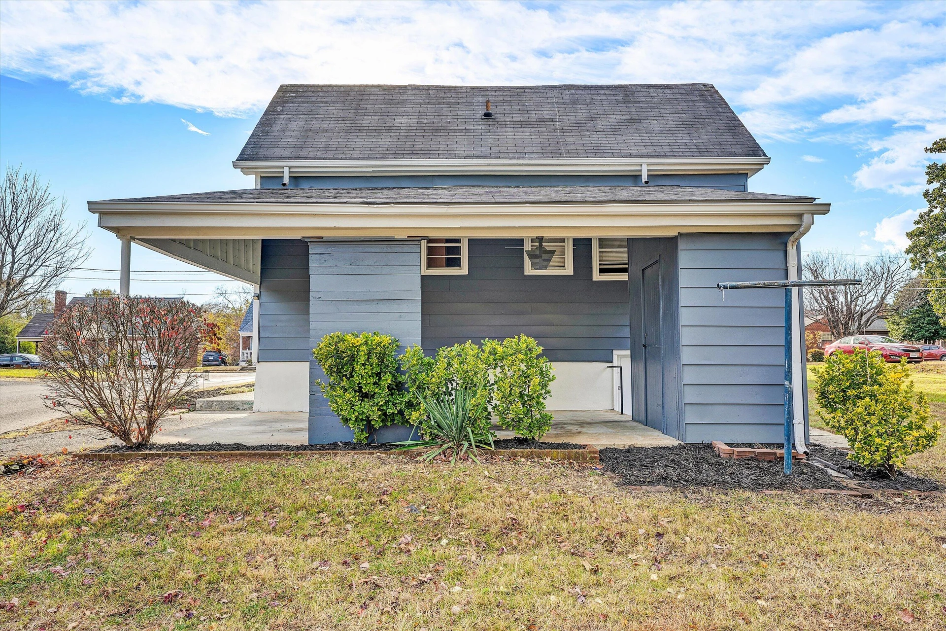 3203 Roundhill AVE - Photo 3