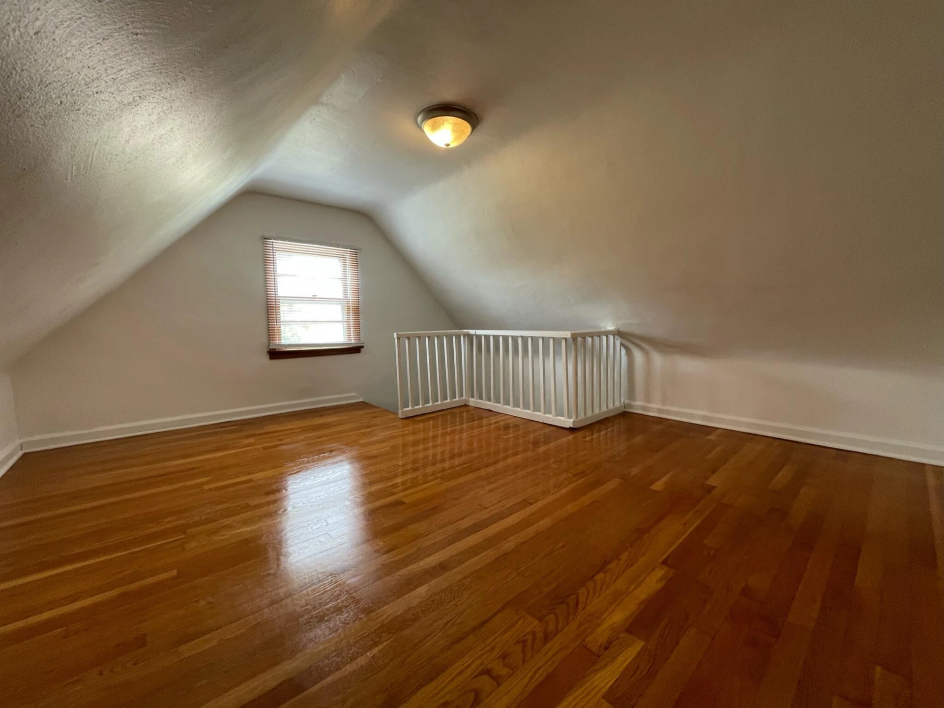 3203 Roundhill AVE - Photo 32