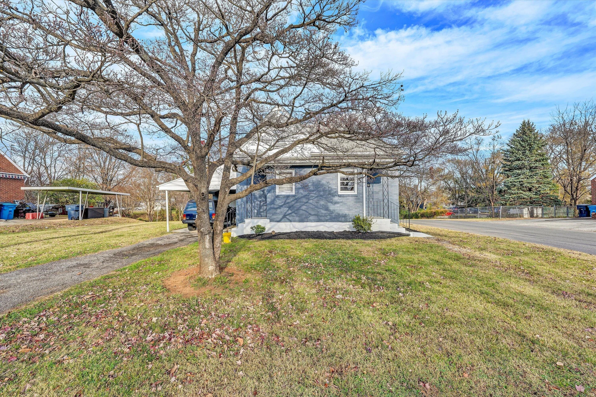 3203 Roundhill AVE - Photo 5