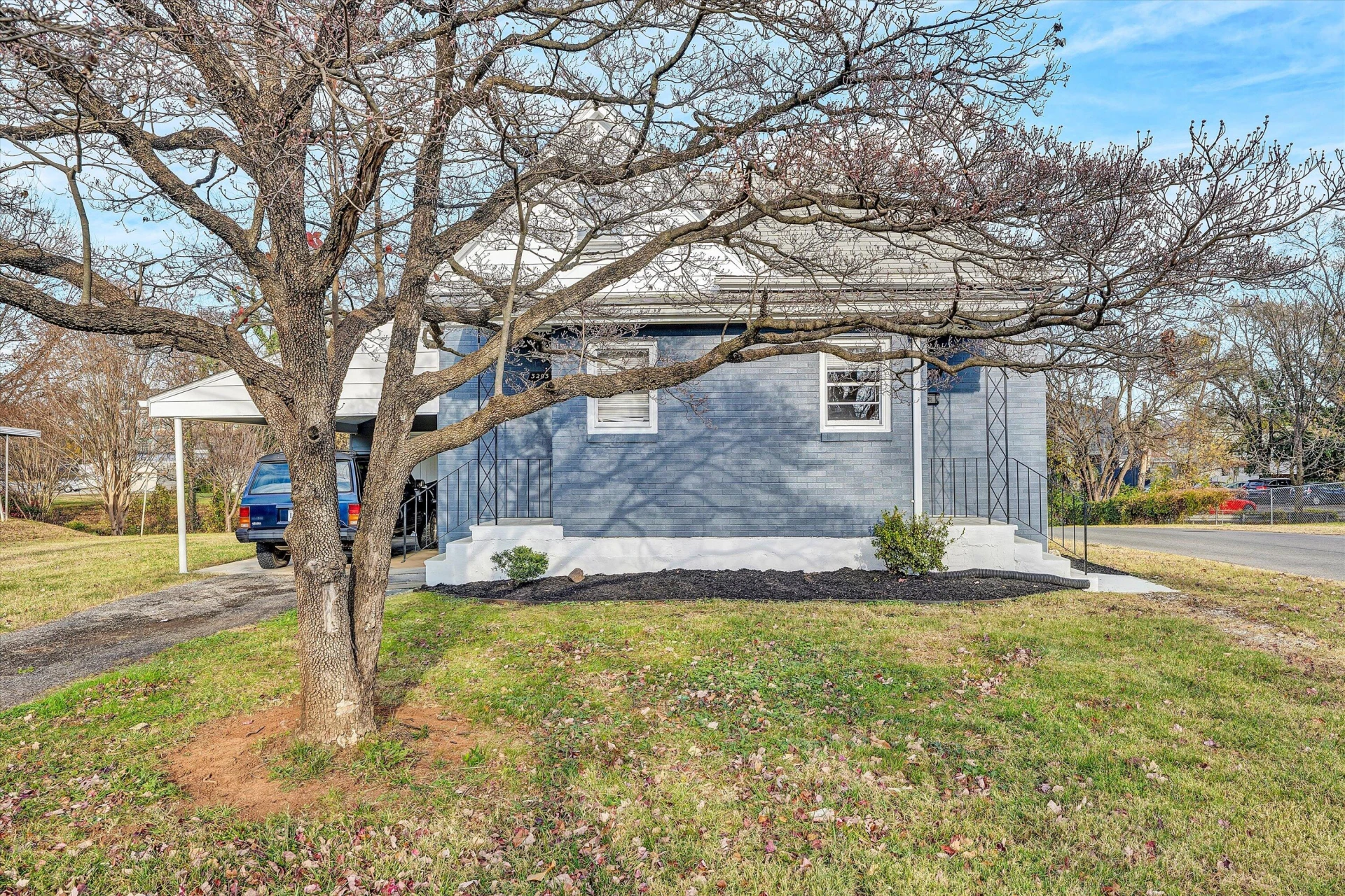 3203 Roundhill AVE - Photo 6