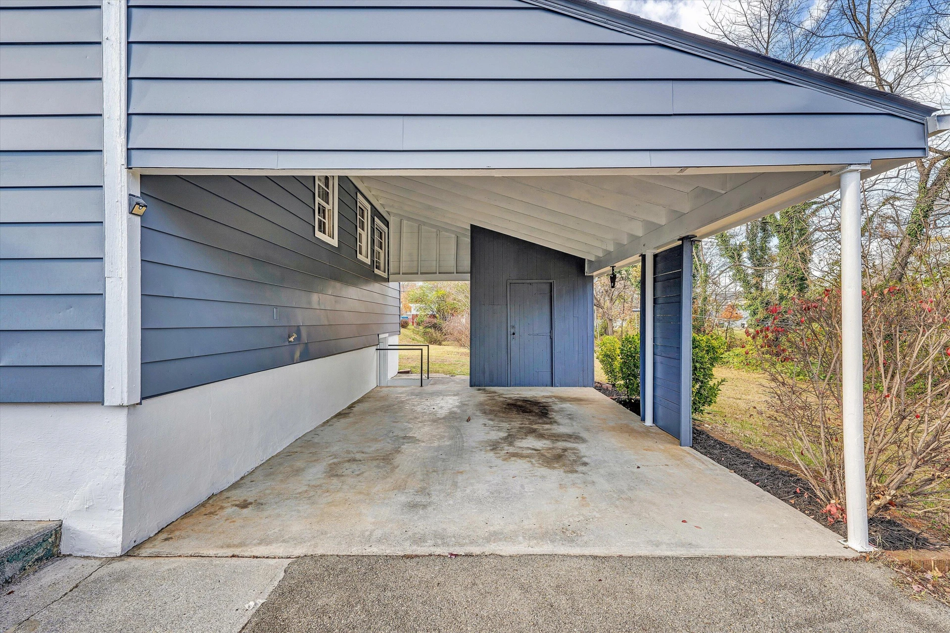 3203 Roundhill AVE - Photo 8