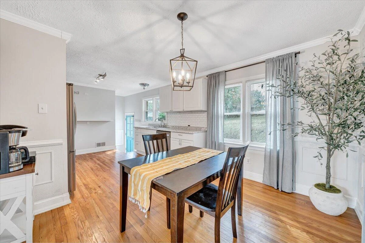 2508 Alberta AVE - Photo 13