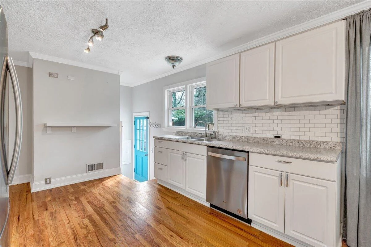 2508 Alberta AVE - Photo 15