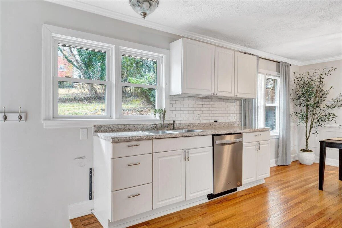 2508 Alberta AVE - Photo 21