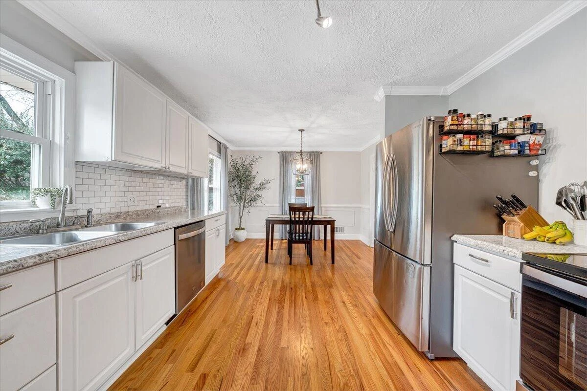 2508 Alberta AVE - Photo 22
