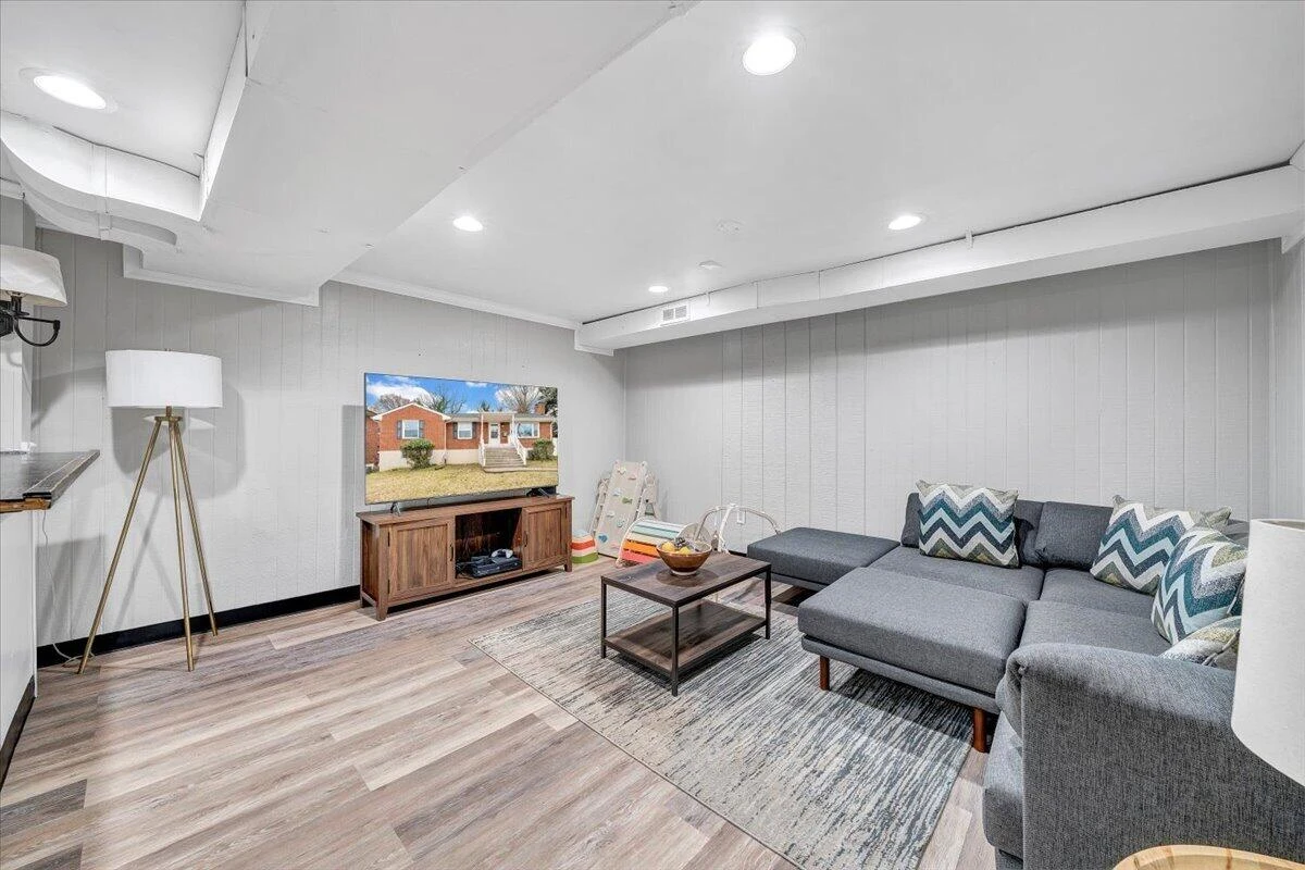 2508 Alberta AVE - Photo 32