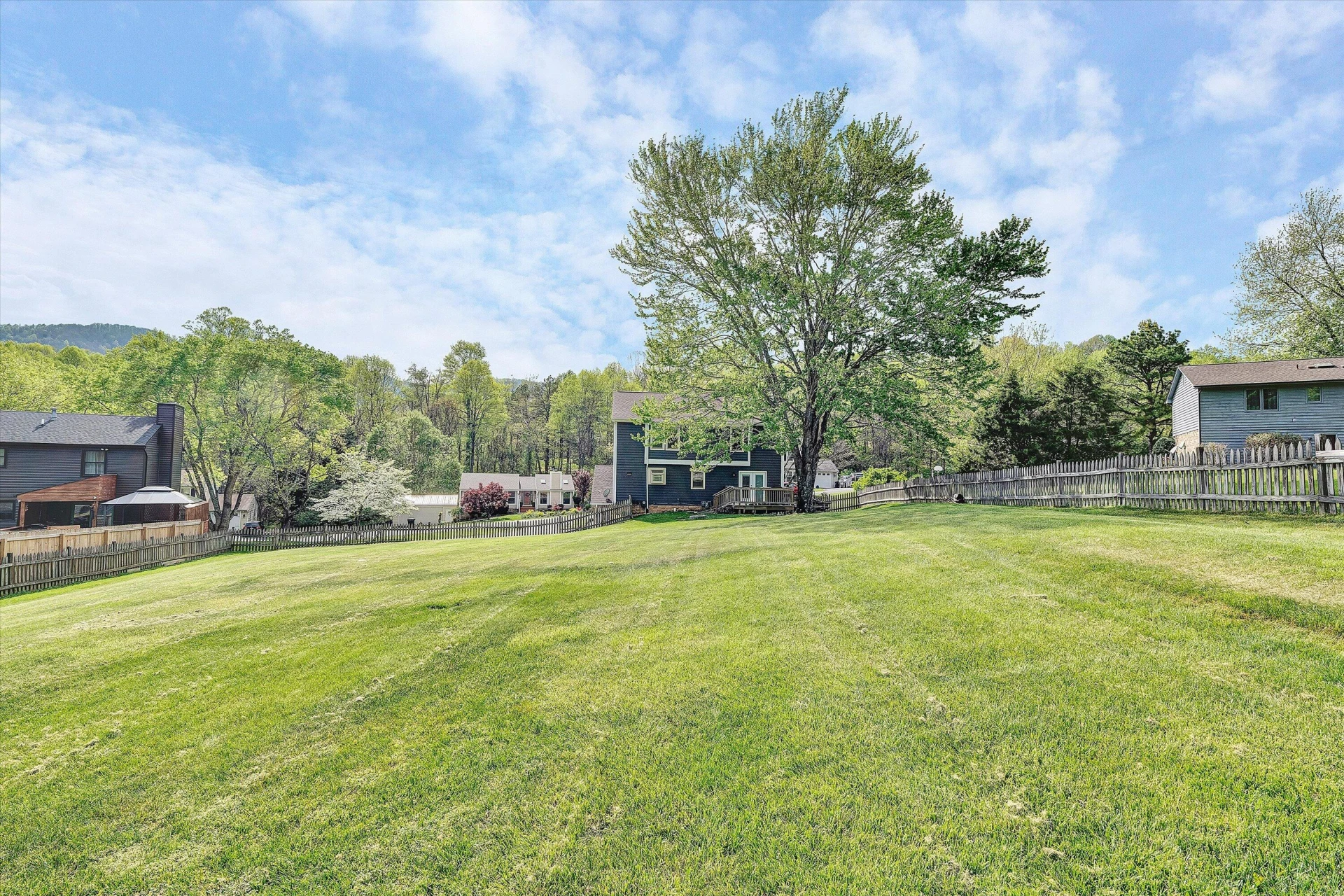 7835 Forest Edge DR - Photo 41