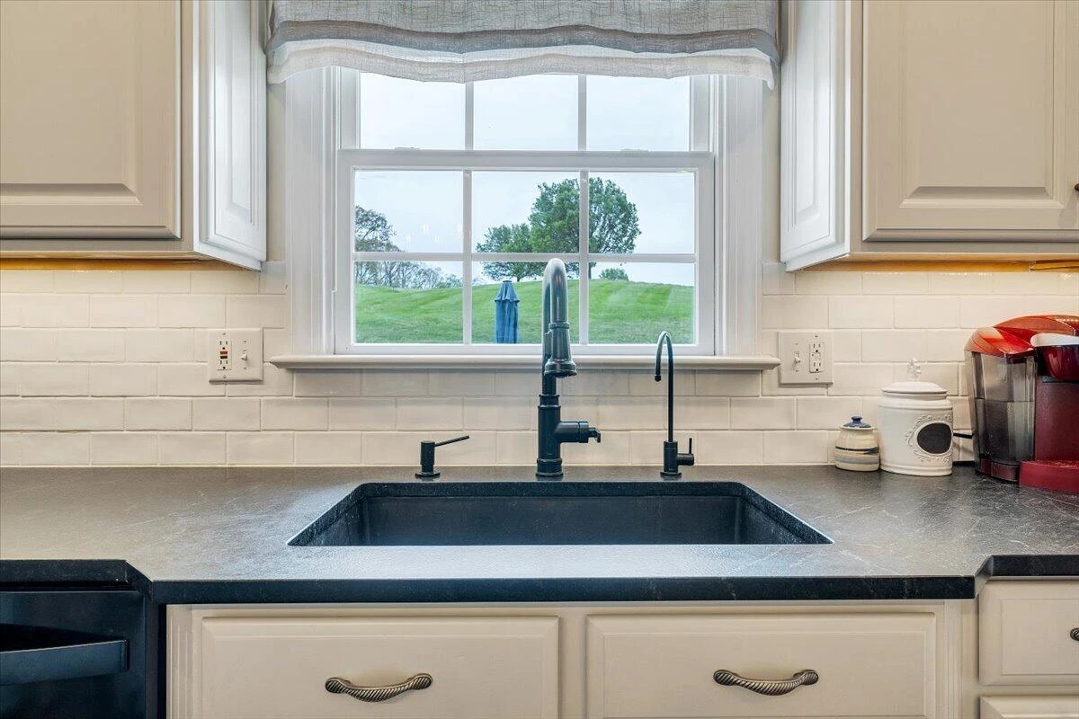 580 Scarlet DR - Photo 24