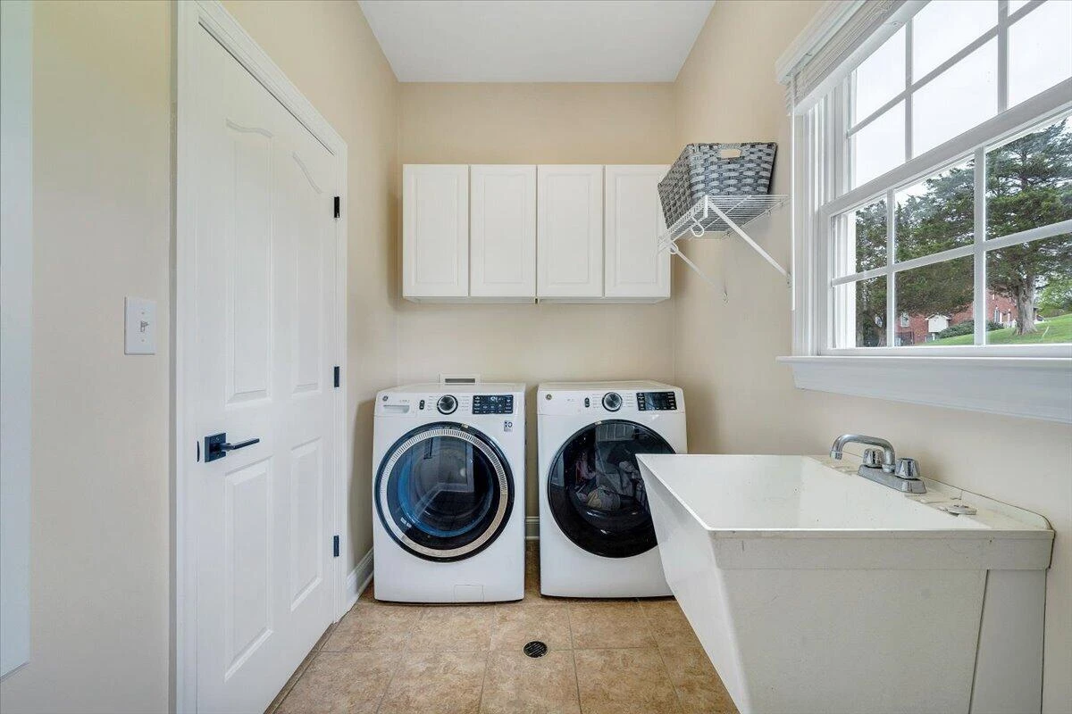 580 Scarlet DR - Photo 28