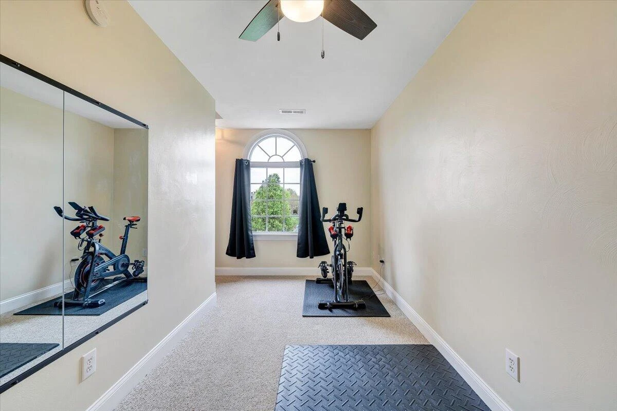 580 Scarlet DR - Photo 43