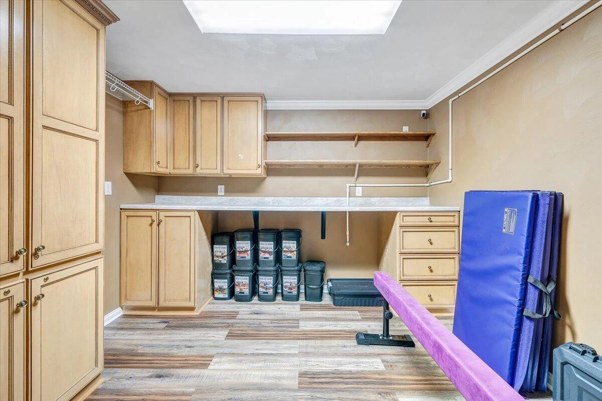 580 Scarlet DR - Photo 59