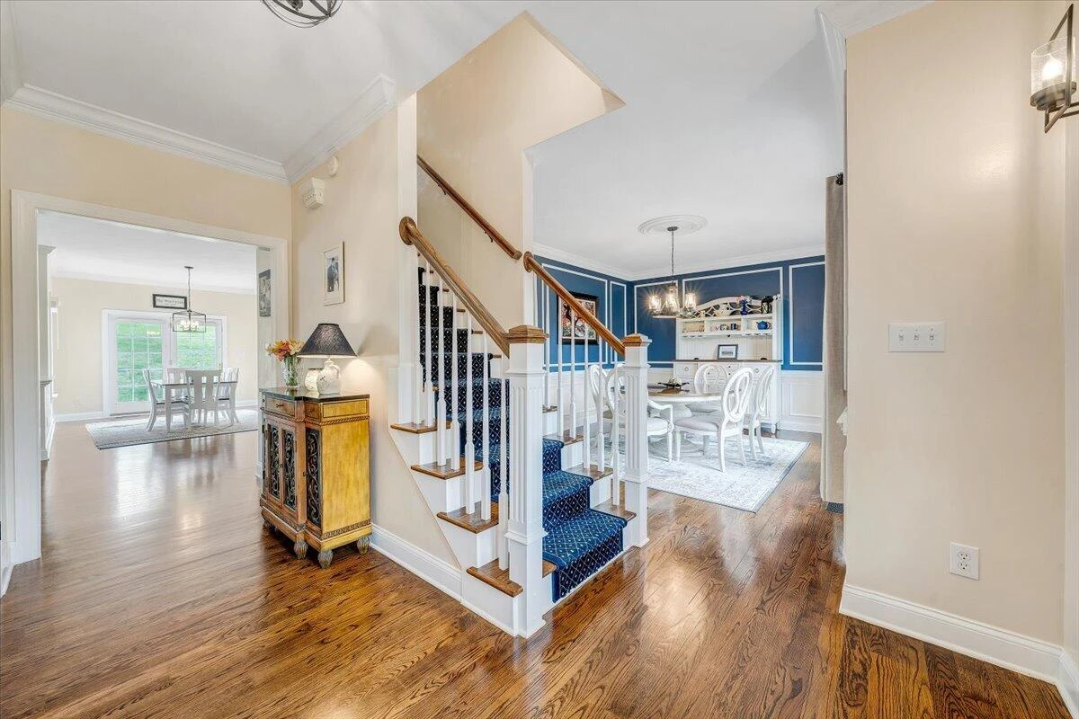 580 Scarlet DR - Photo 10