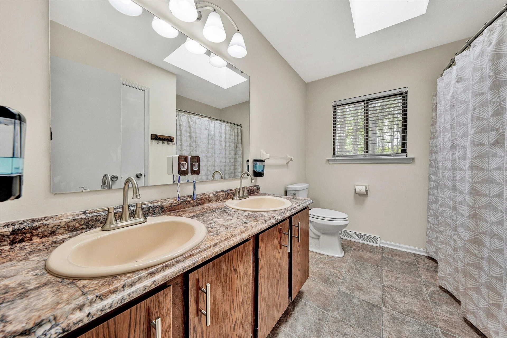 2176 Horn CIR - Photo 17