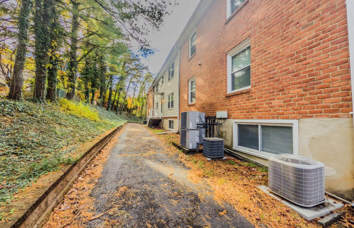4622 Grandin RD - Photo 7