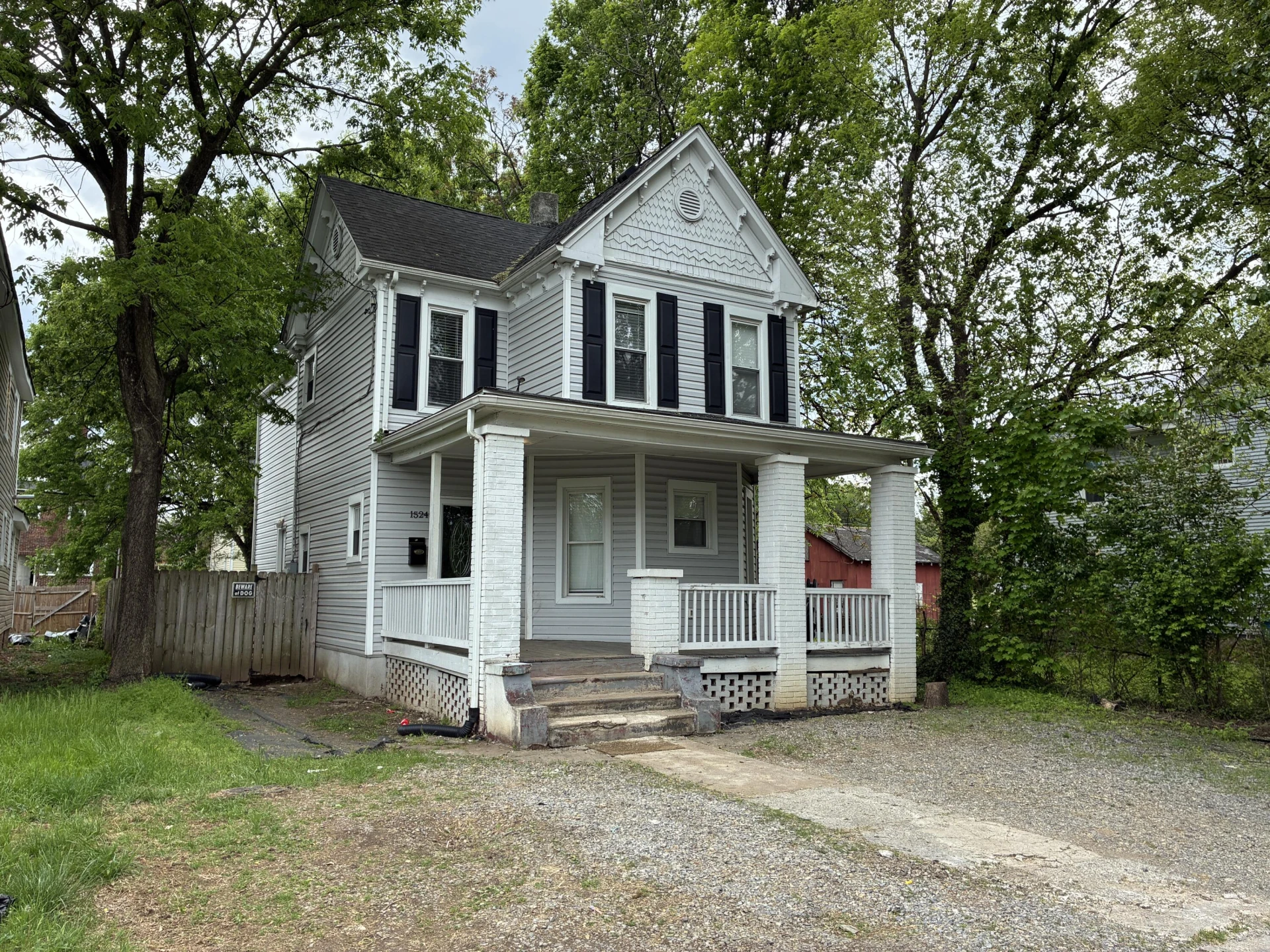 1524 Salem AVE