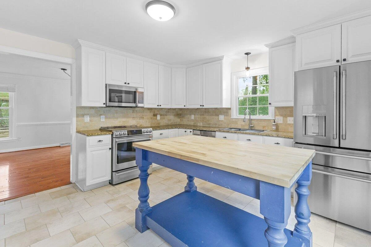 3557 Peakwood DR - Photo 21