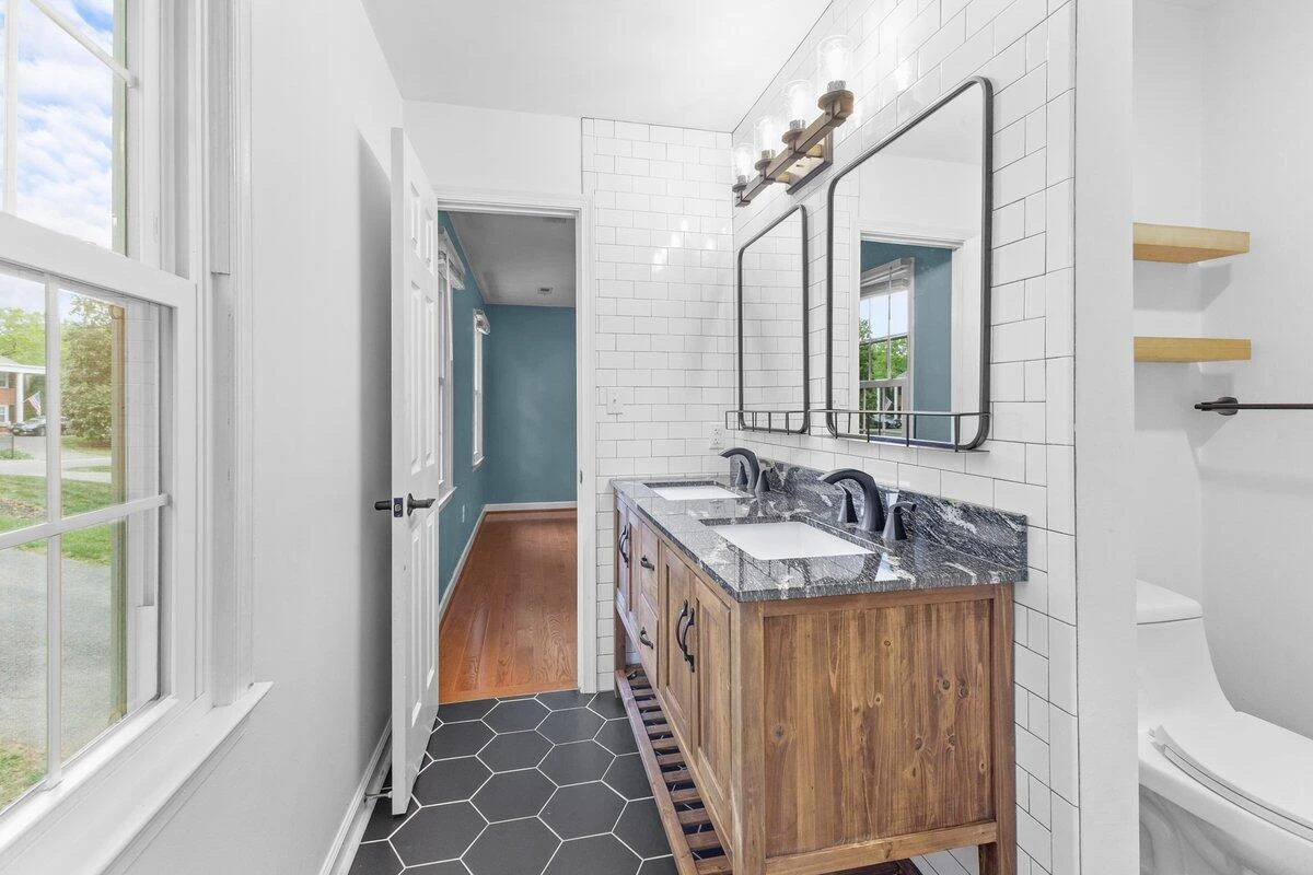 3557 Peakwood DR - Photo 33