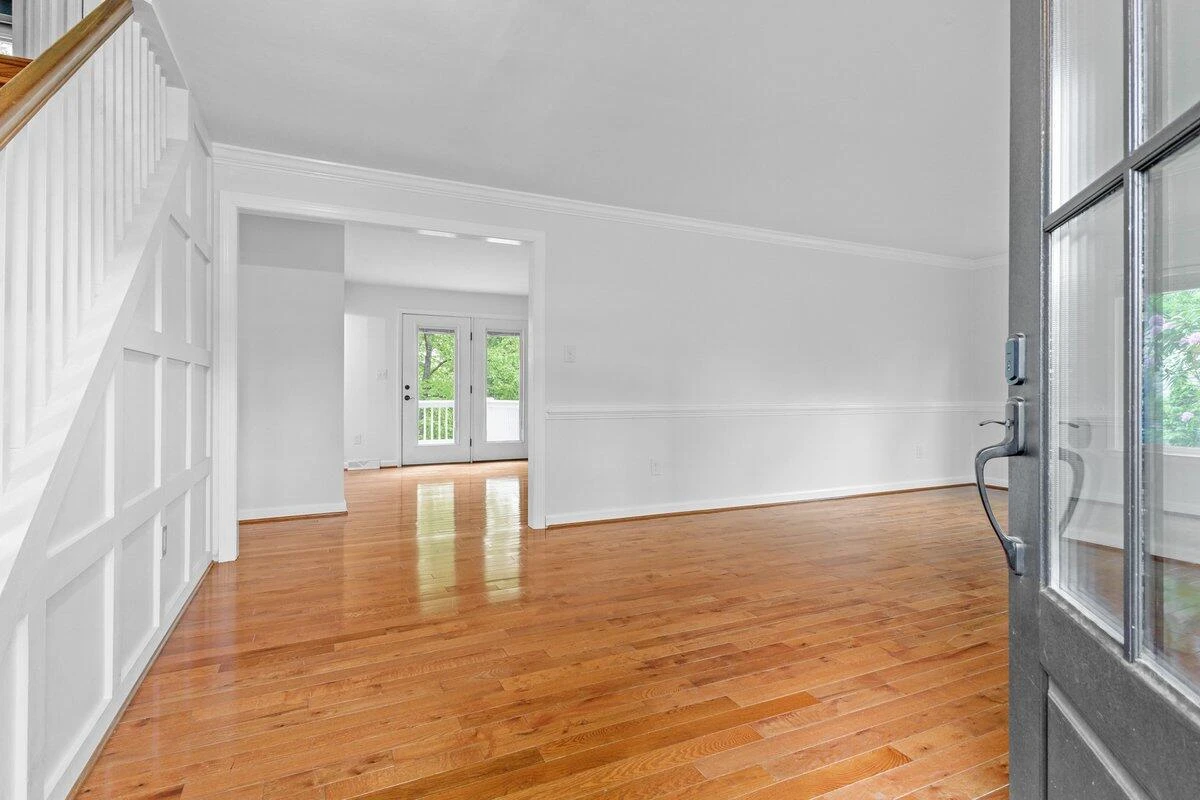 3557 Peakwood DR - Photo 9