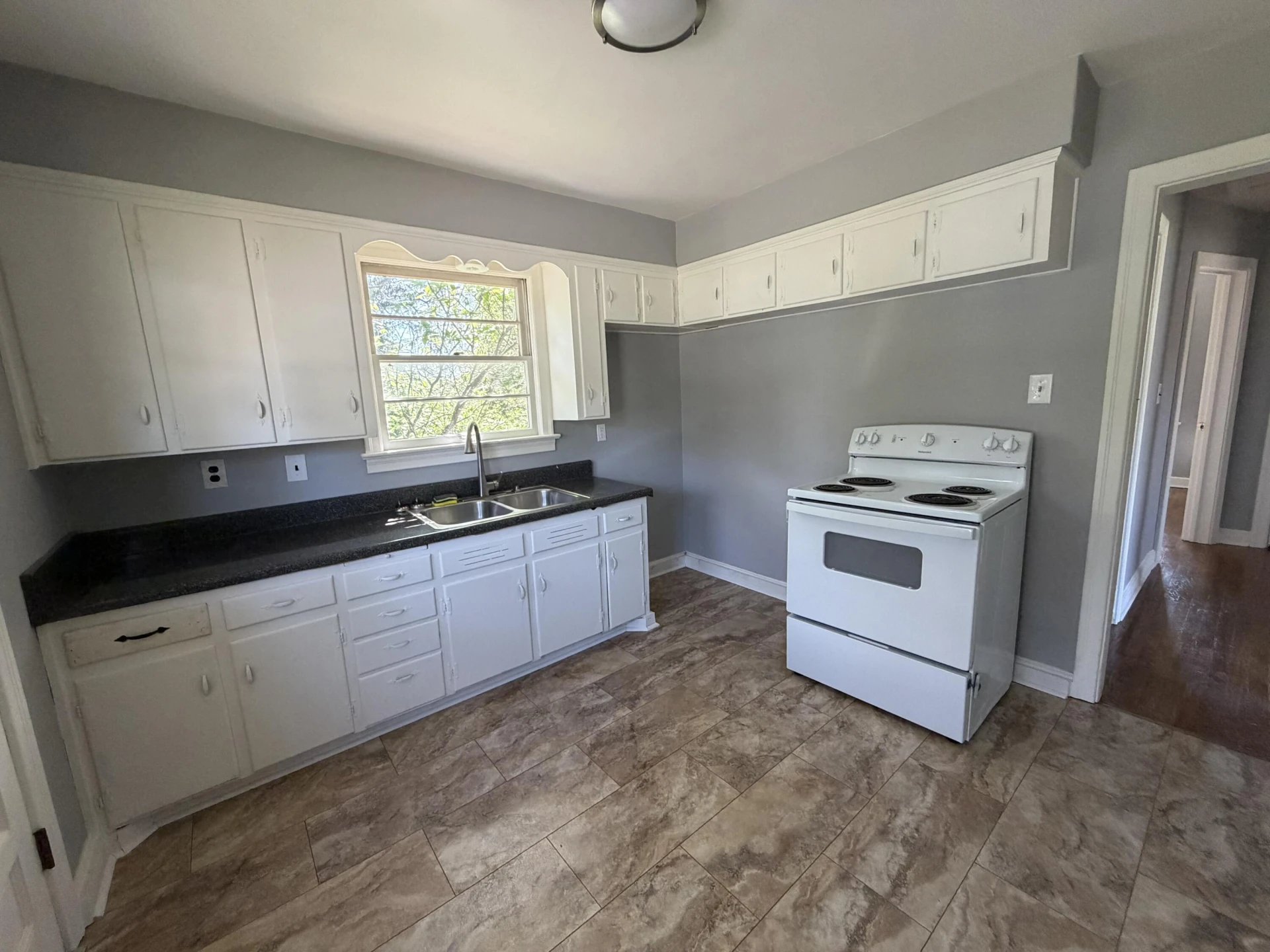 4202 Vermont AVE - Photo 11