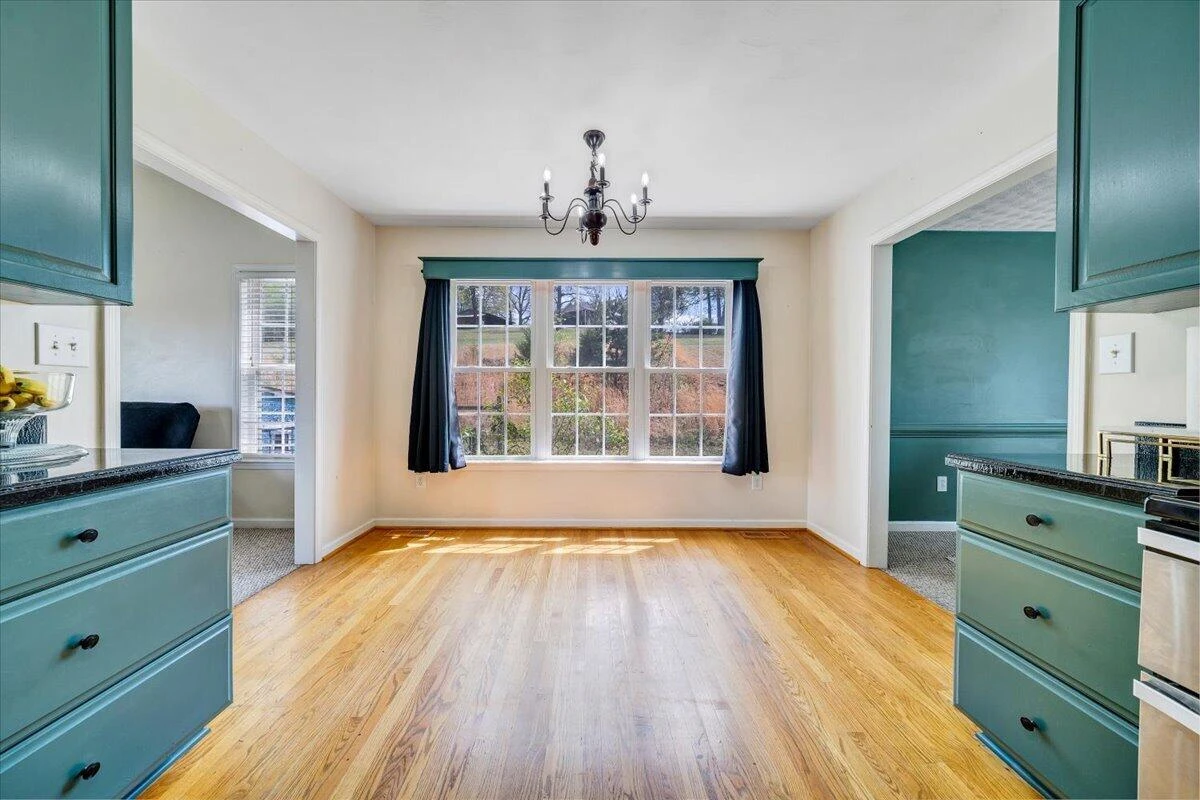 686 Pinehaven RD - Photo 15