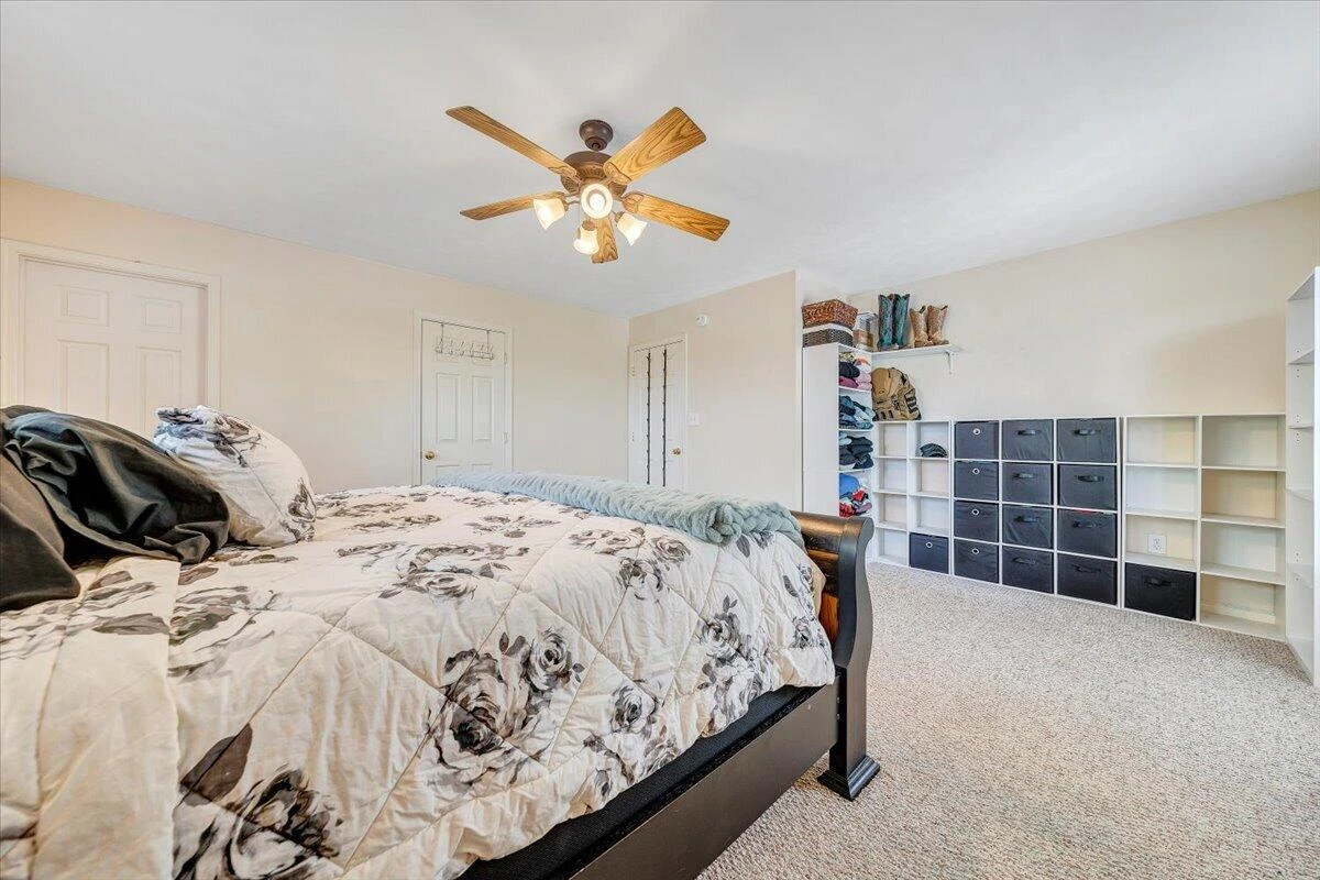 686 Pinehaven RD - Photo 24