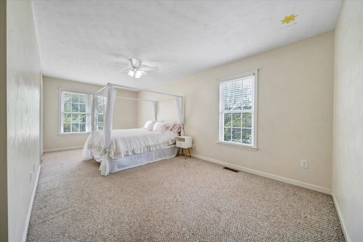 686 Pinehaven RD - Photo 32