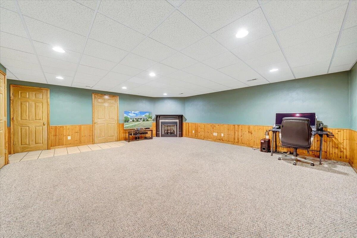 686 Pinehaven RD - Photo 38