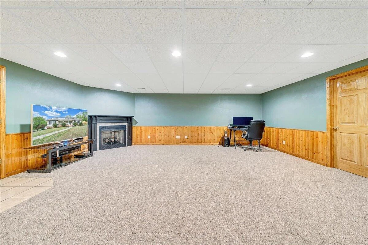 686 Pinehaven RD - Photo 39