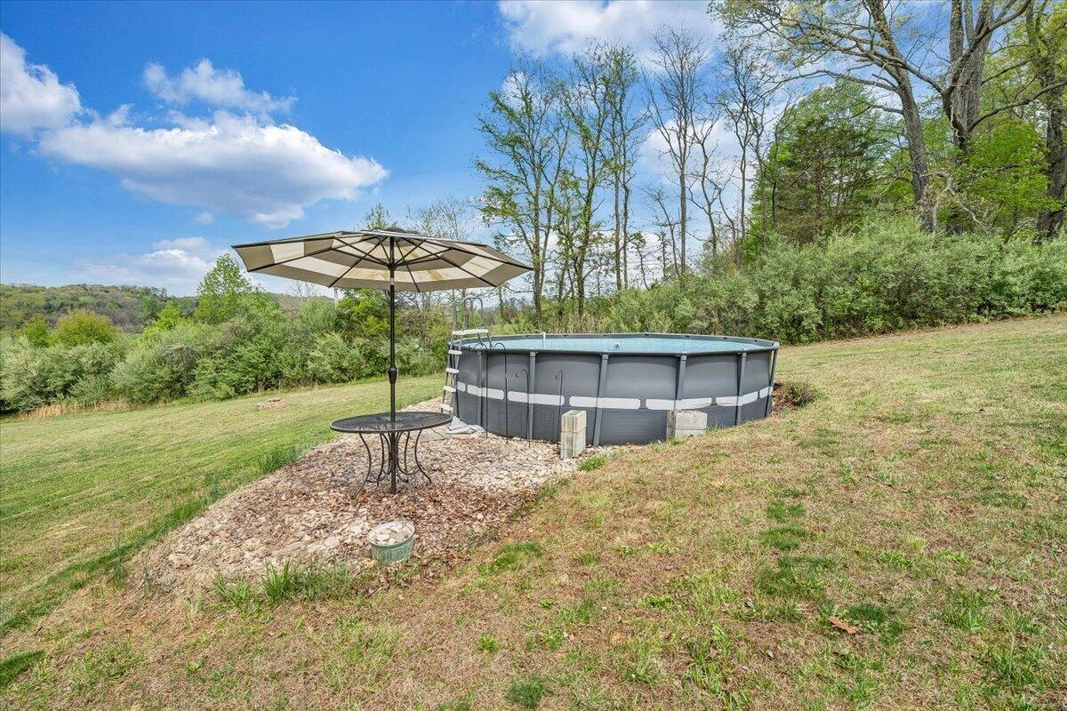 686 Pinehaven RD - Photo 49