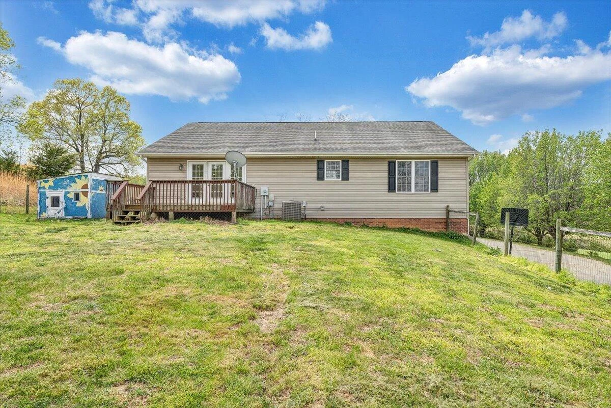 686 Pinehaven RD - Photo 51