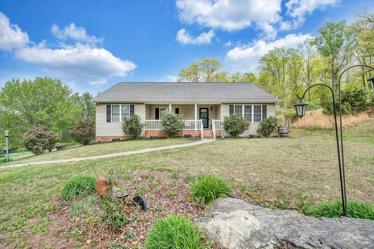 686 Pinehaven RD - Photo 54