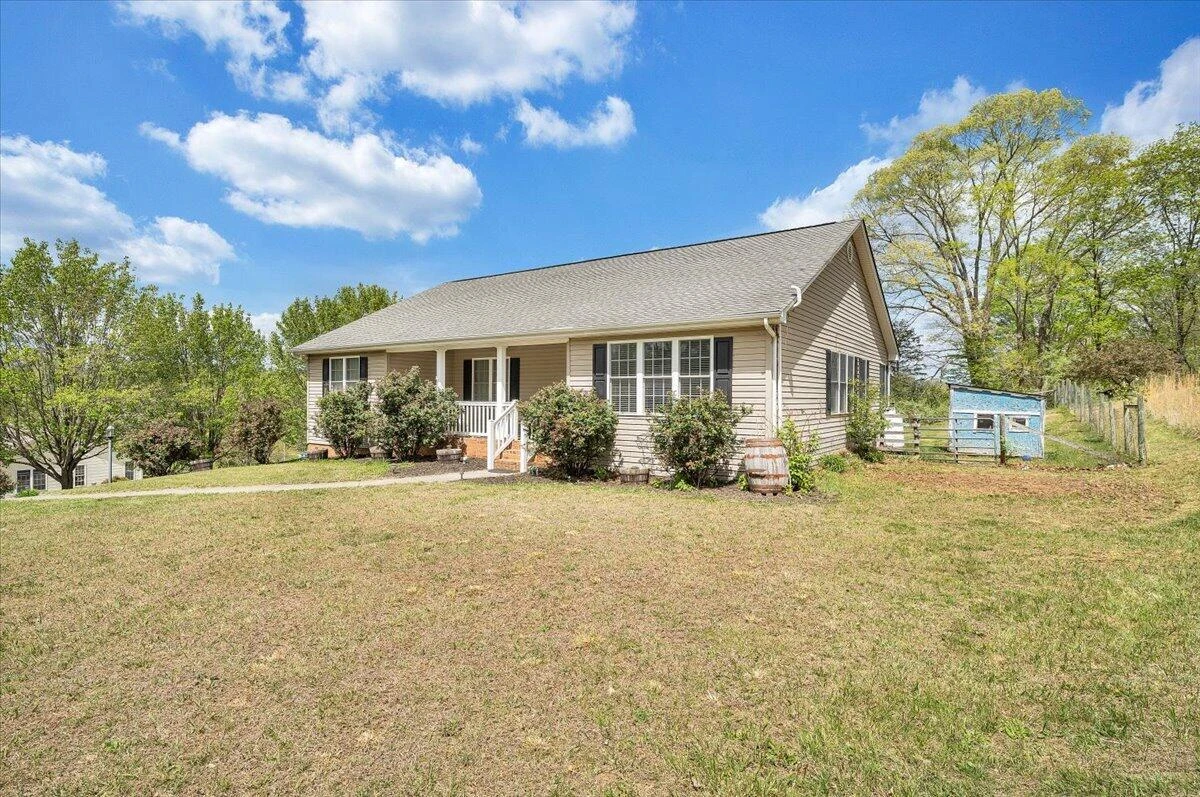 686 Pinehaven RD - Photo 55