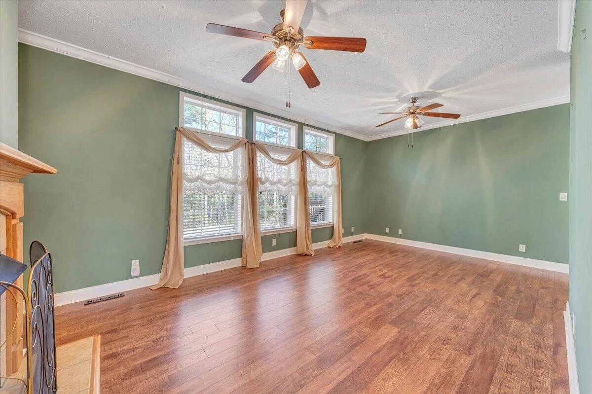 363 Ezra DR - Photo 19