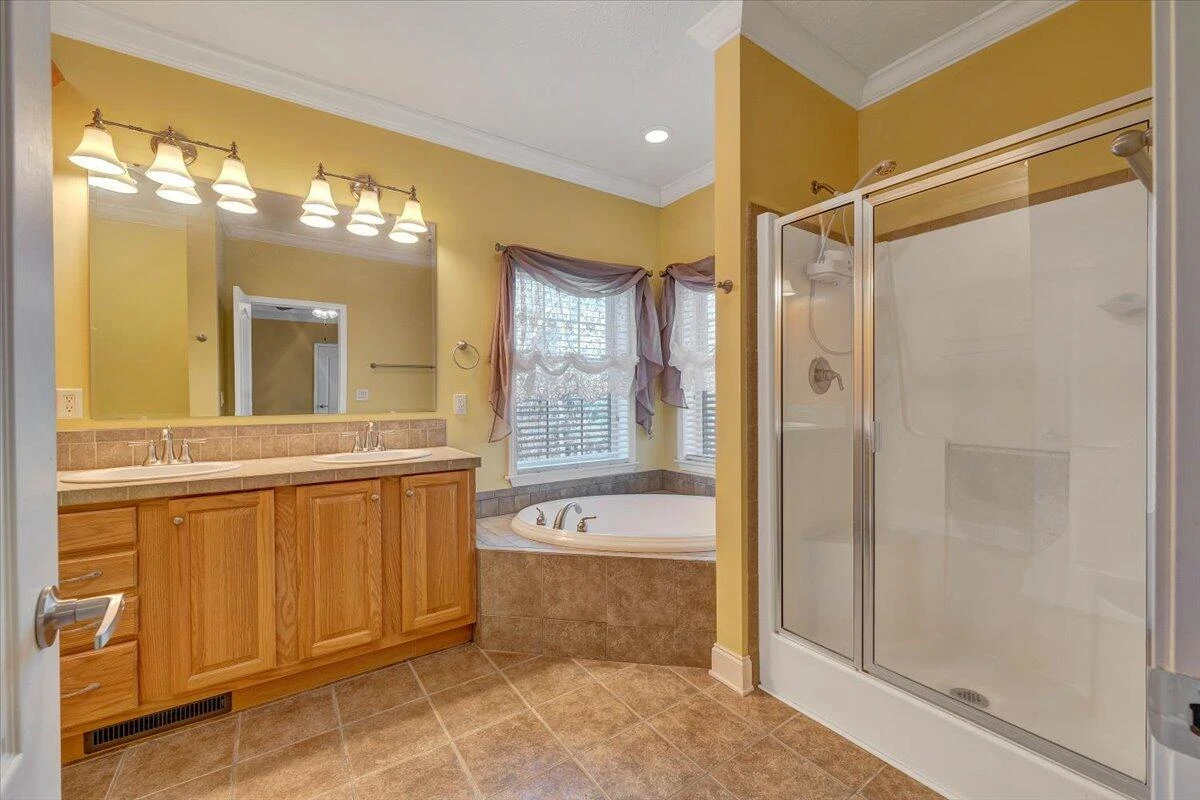 363 Ezra DR - Photo 37