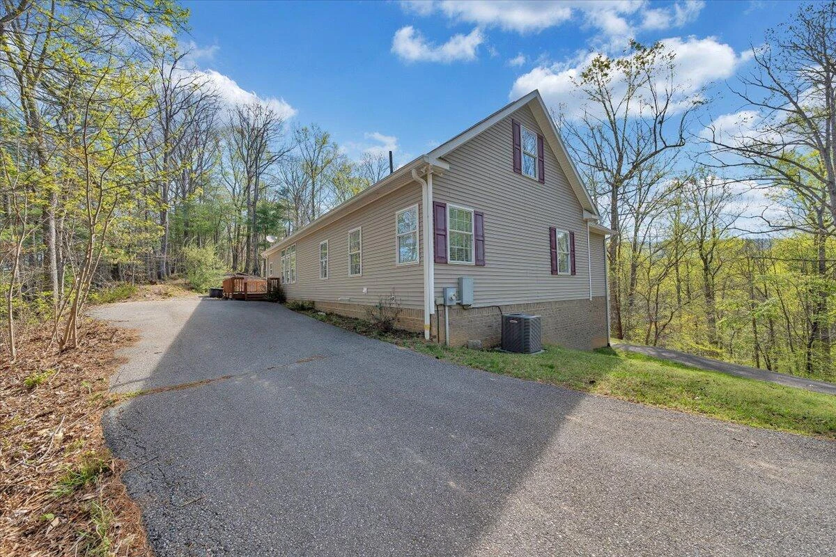 363 Ezra DR - Photo 64