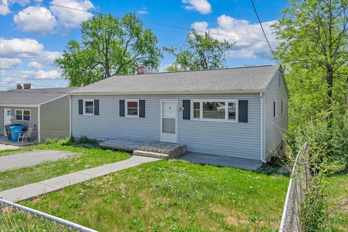 4230 Moomaw AVE - Photo 24