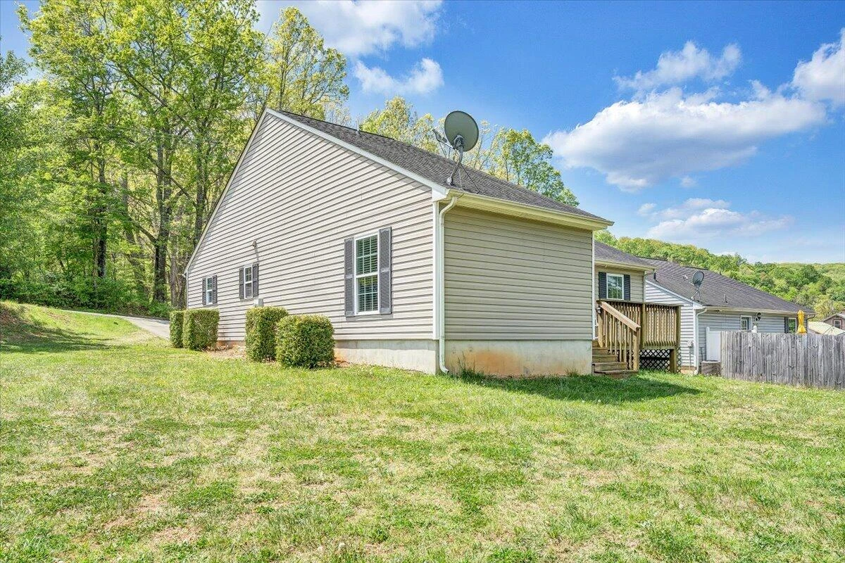 3824 Yellow Mountain RD - Photo 40