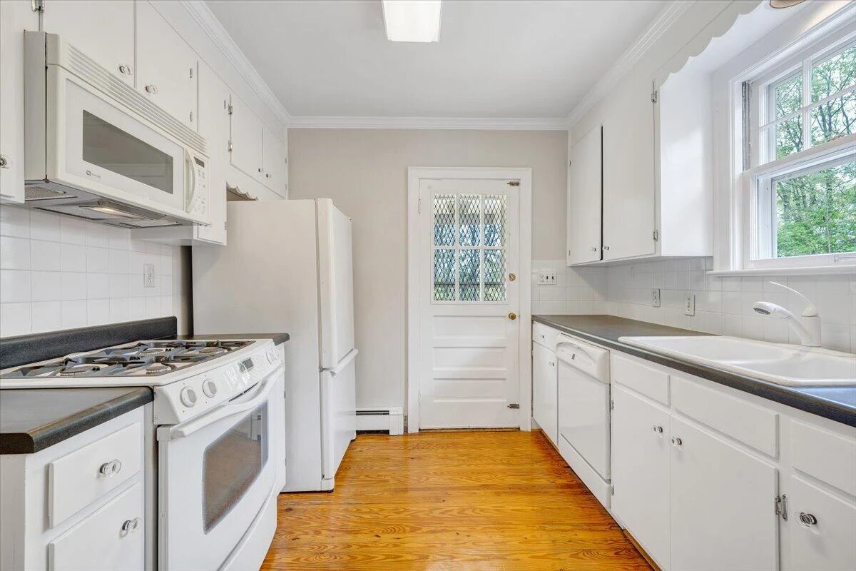2469 Tillett RD - Photo 18
