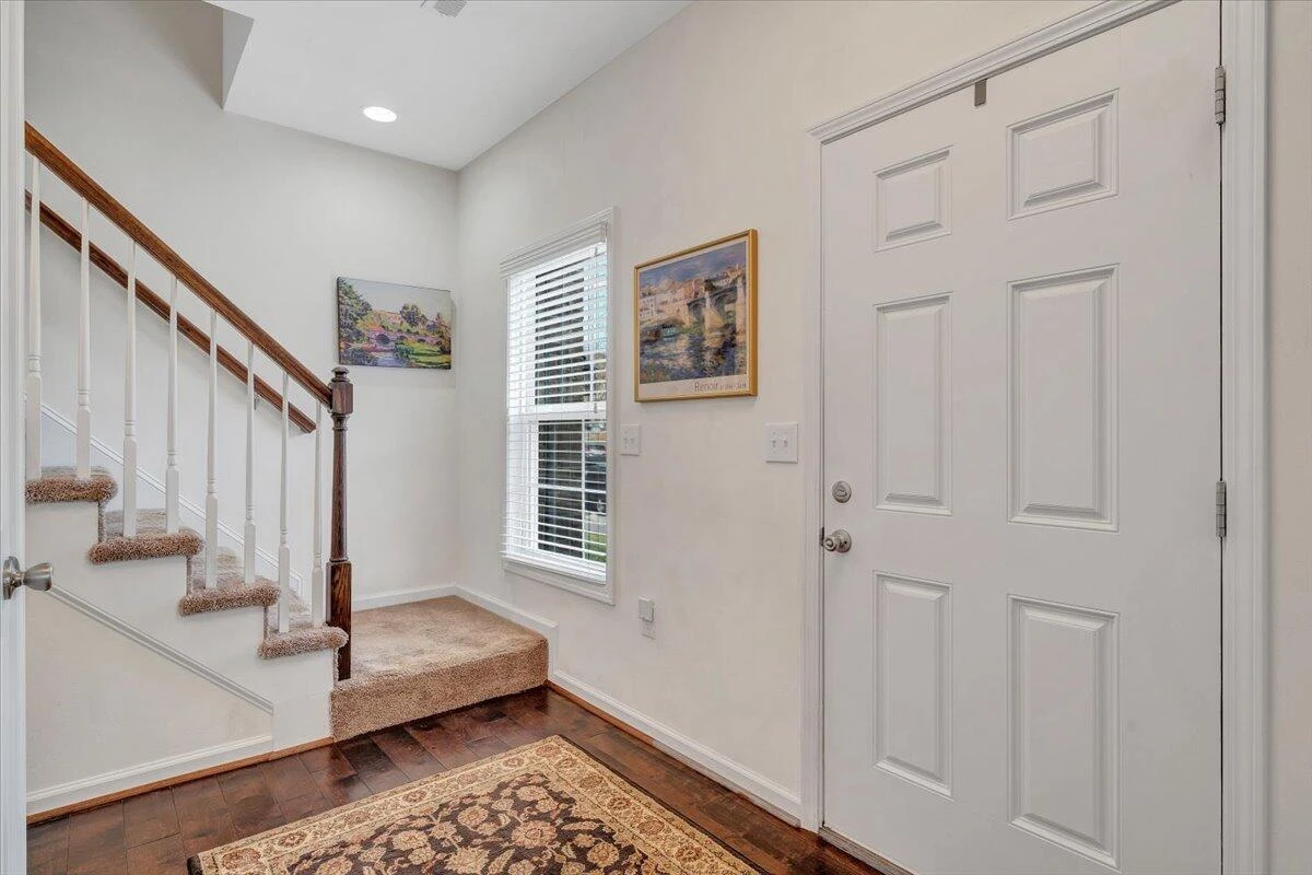 4326 William CT - Photo 8