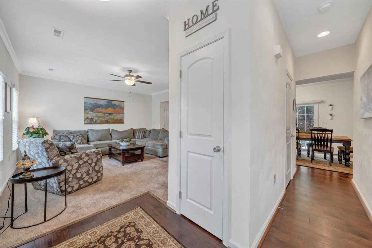 4326 William CT - Photo 9