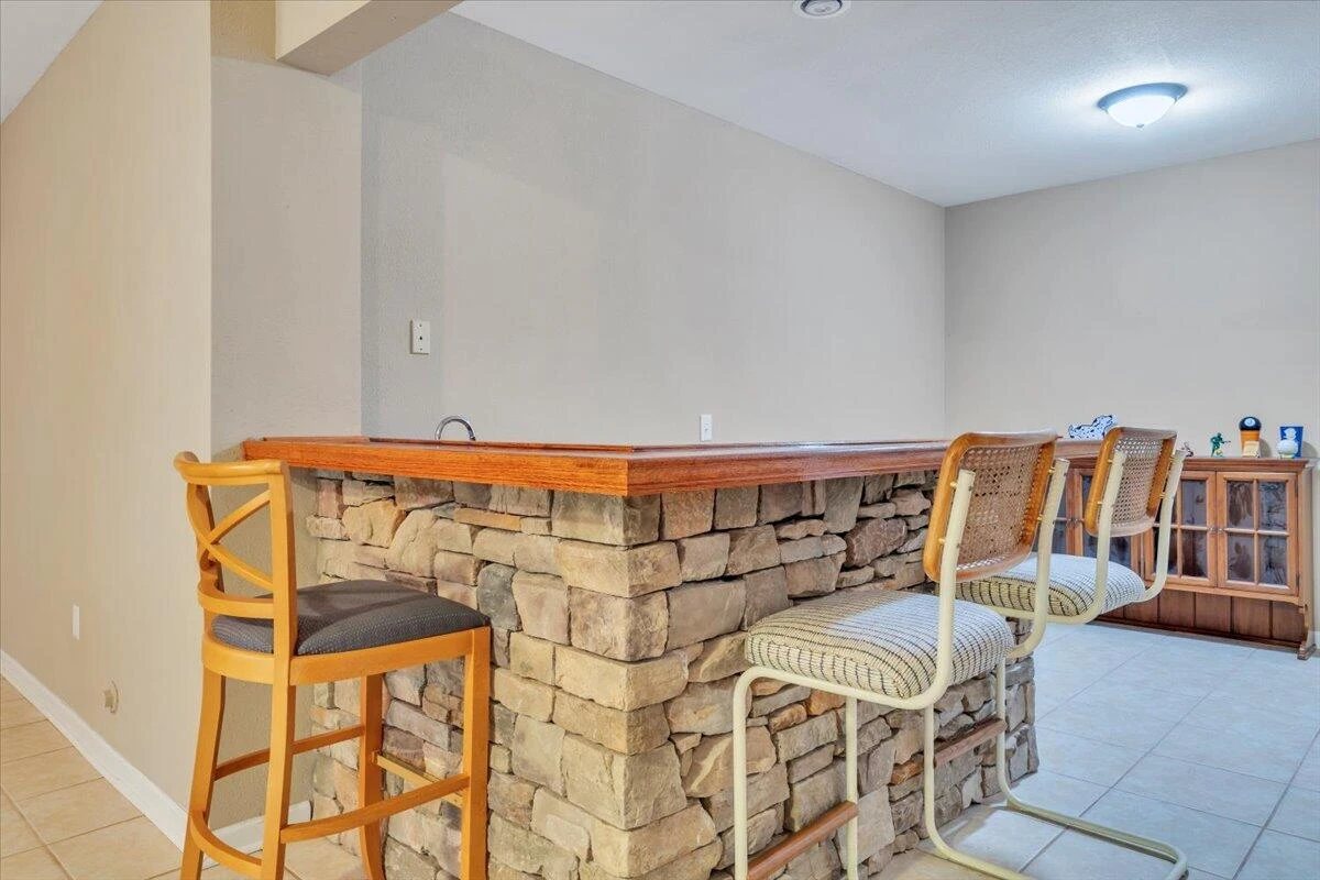 132 Pointe O Woods DR - Photo 37