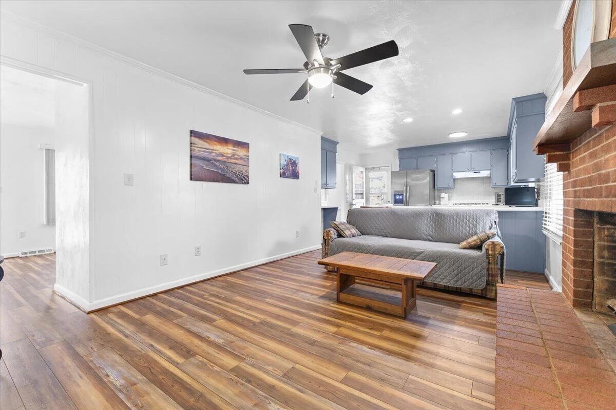 403 Ingal BLVD - Photo 13