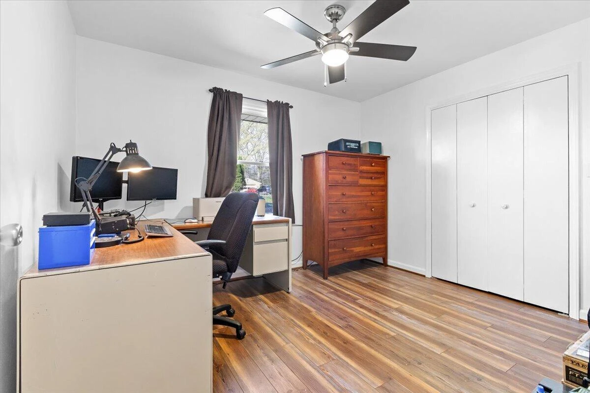 403 Ingal BLVD - Photo 17