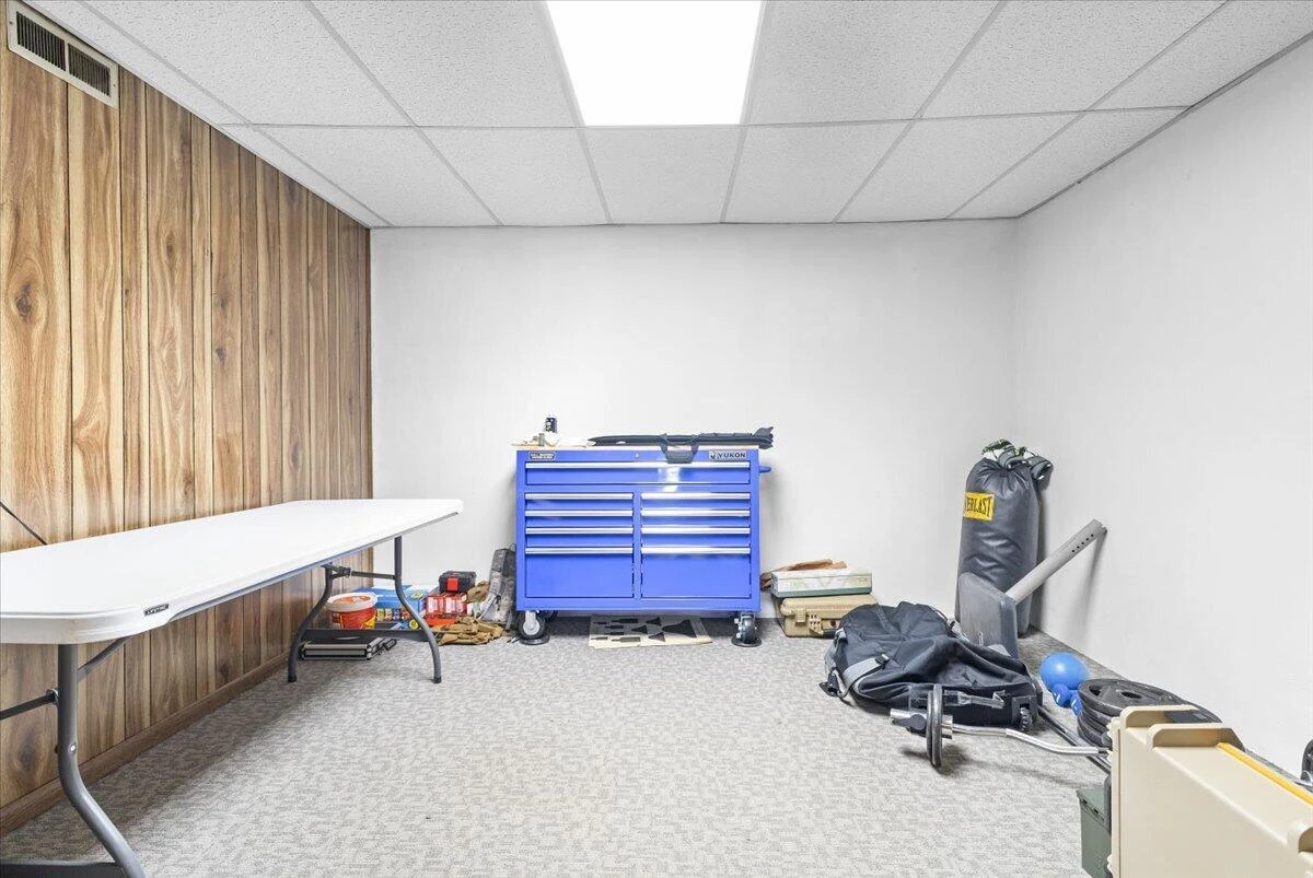 403 Ingal BLVD - Photo 25